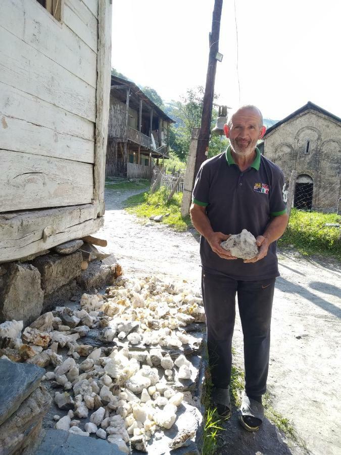 Raul Lushnu Darbaz Panzió Mestia Kültér fotó