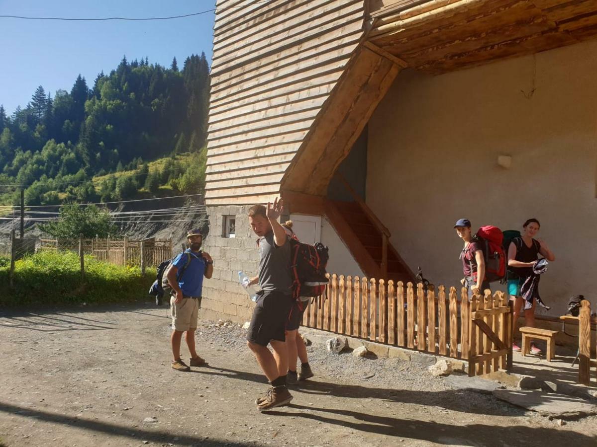 Raul Lushnu Darbaz Panzió Mestia Kültér fotó